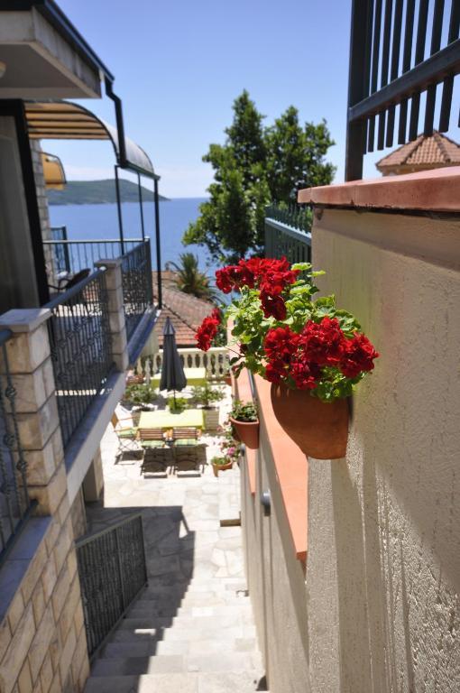 Garni Hotel Bokeska Noc Herceg Novi Exterior photo