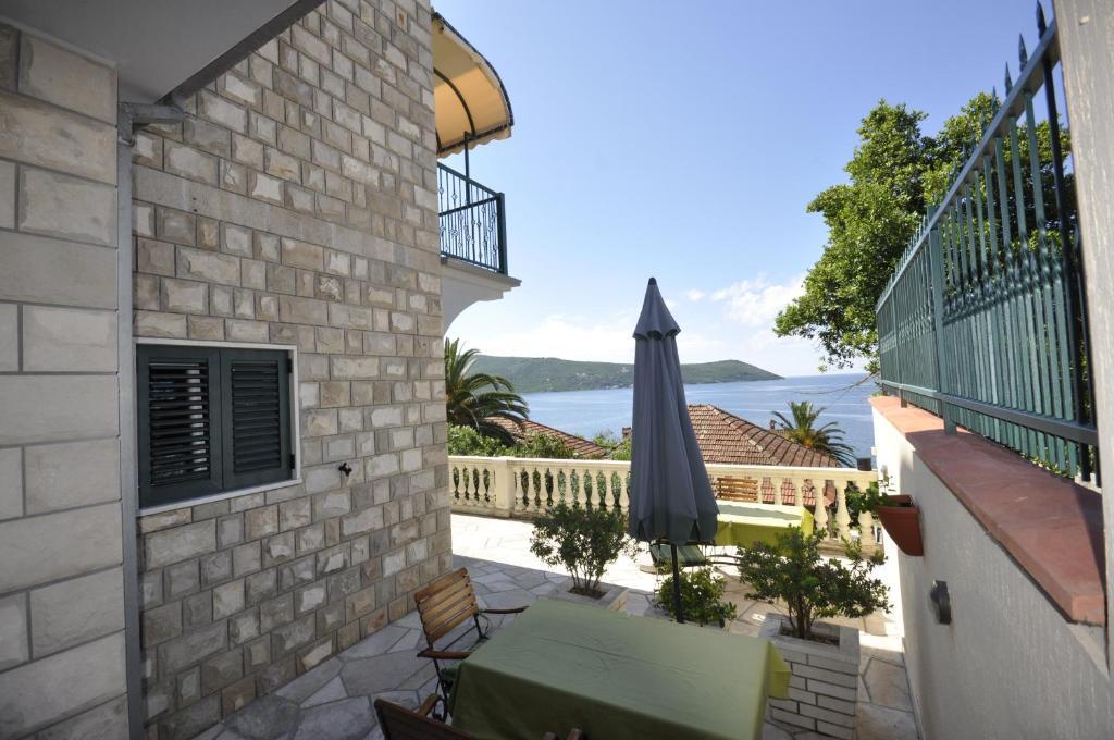 Garni Hotel Bokeska Noc Herceg Novi Exterior photo