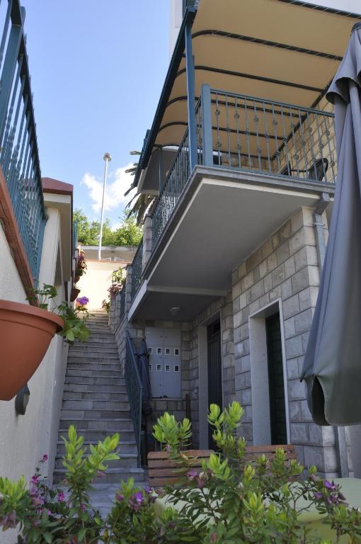 Garni Hotel Bokeska Noc Herceg Novi Exterior photo