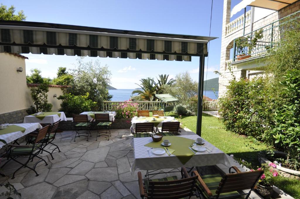 Garni Hotel Bokeska Noc Herceg Novi Exterior photo