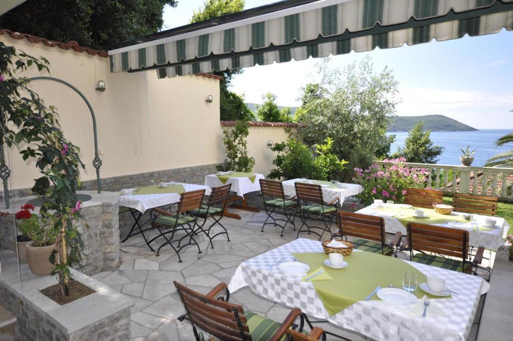 Garni Hotel Bokeska Noc Herceg Novi Exterior photo
