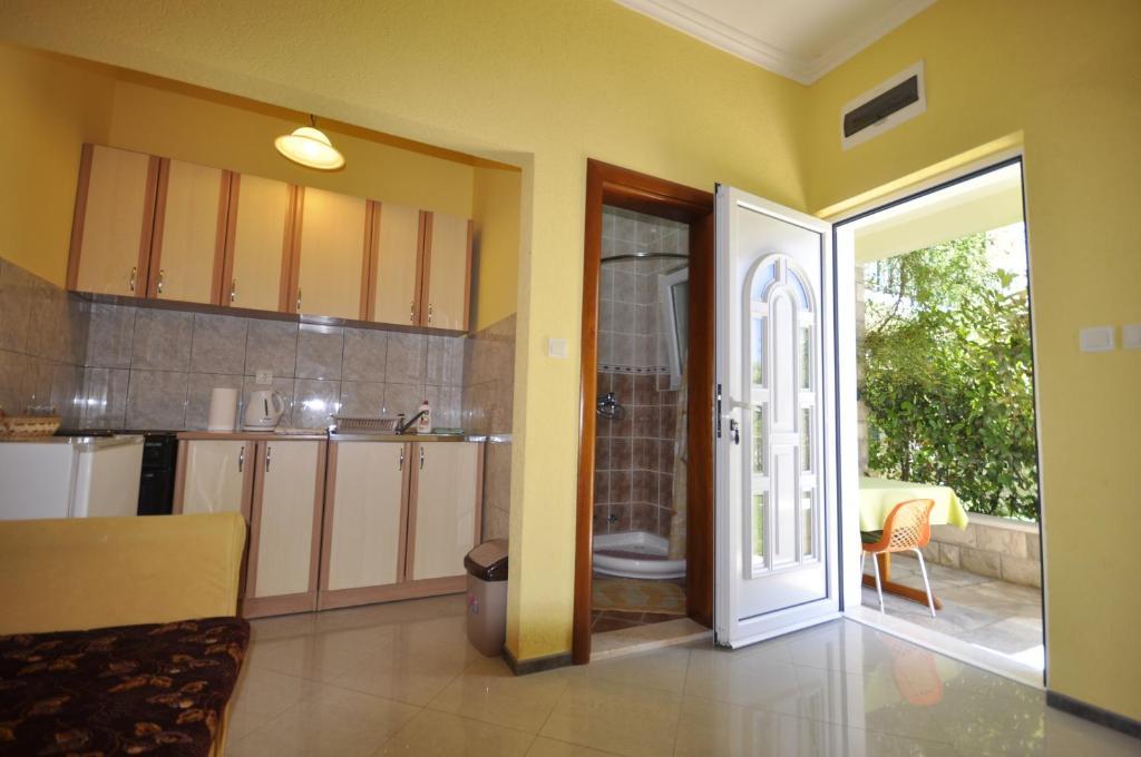 Garni Hotel Bokeska Noc Herceg Novi Exterior photo